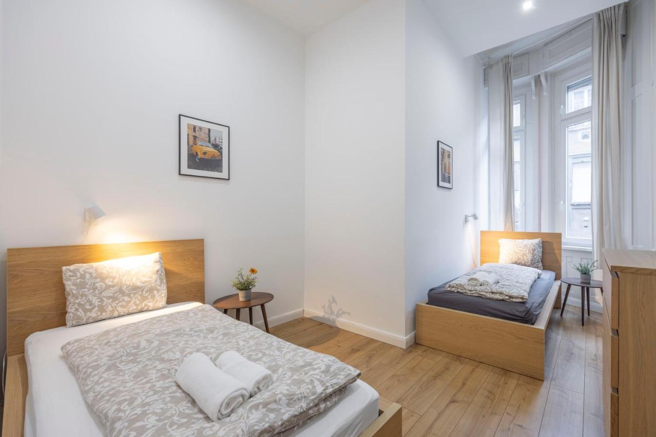 בודפשט Central Grand Apartment With 5Bedrm 2Bathroom מראה חיצוני תמונה